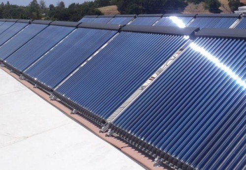 Sistema solar térmico para apoio a processo industrial